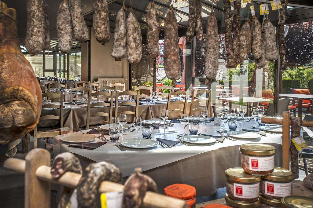 Logis Hotel Et Spa Chez Camillou Aumont-Aubrac Kültér fotó