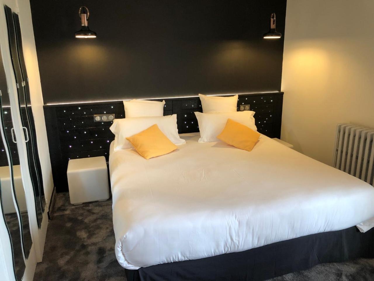 Logis Hotel Et Spa Chez Camillou Aumont-Aubrac Kültér fotó